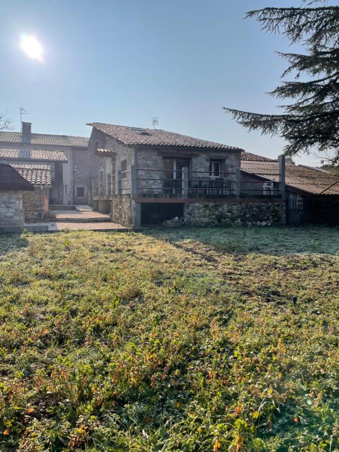 Les Meubles De Lassou Gite Lombers Eksteriør billede